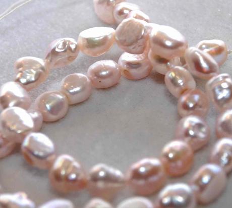 Fake it Till You Make It – A Guide to Affordable Baroque Pearls