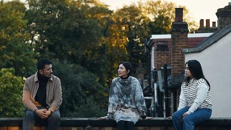 Image Still from Jalan yang Jauh, Jangan Lupa Pulang (2023) portraying Angkasa (Rio Dewanto), Aurora (Sheila Dara Aisha), and Awan (Rachel Amanda)