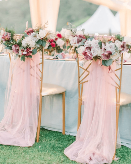 summer-wedding-colors mint and pink chair decor