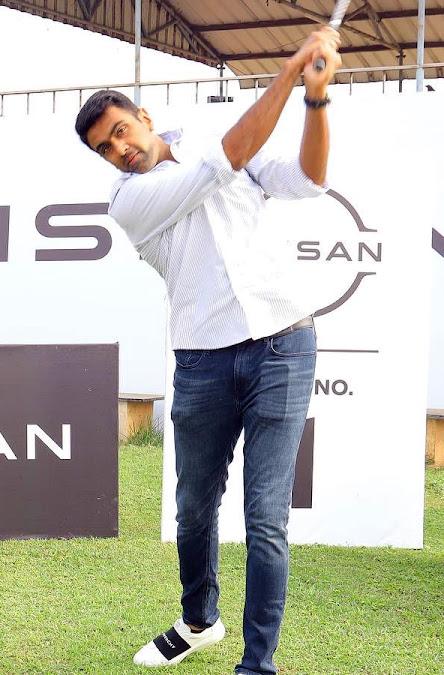 Ravichandran Ash(win) scales newer heights ! – 450 !!