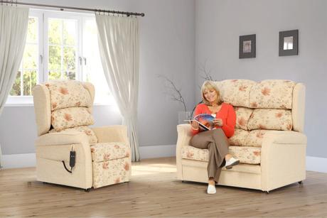 5 Benefits of Rise and Recliner Sofas