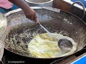 Frying Deep Tasty, Crunchy Appalam