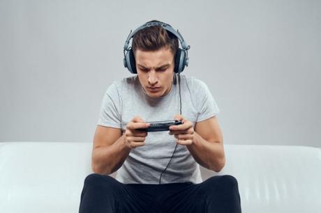 4 Things You Need to Know Before You Start Online Gaming (2023 edition)