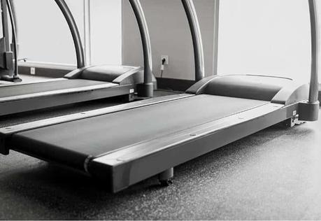 Treadmill Machine vs Stationary Bike - Impact and Injury