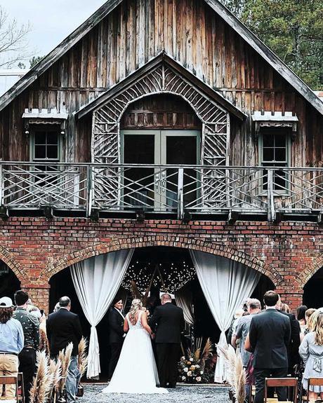 wedding venues in georgia barn outdoor