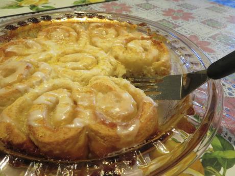 Sticky Sweet Lemon Rolls