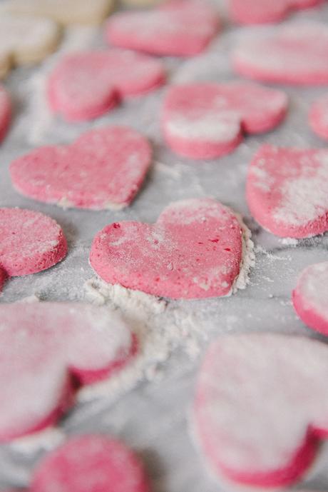 Homemade Valentine’s Dog Treats for Your Furry Valentines