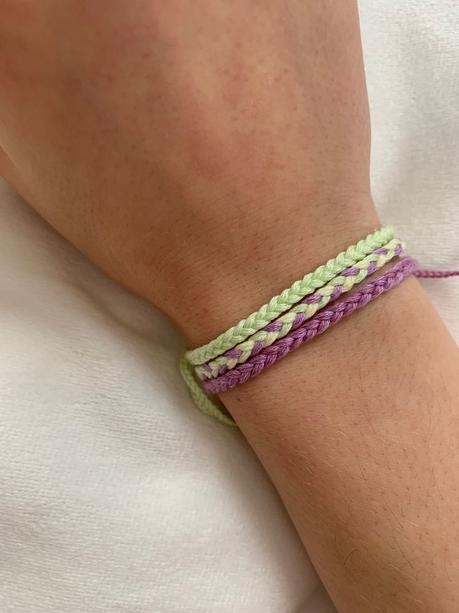 Guide to aesthetic color combos for bracelets (DIY or indie)