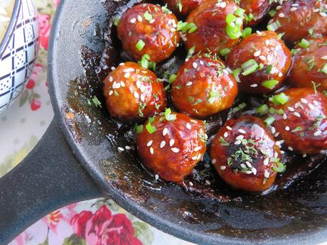 Honey Sriracha Turkey Meatballs