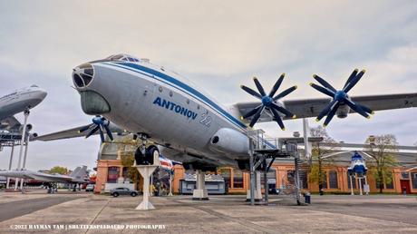 Antonov AN-22 “Antei”