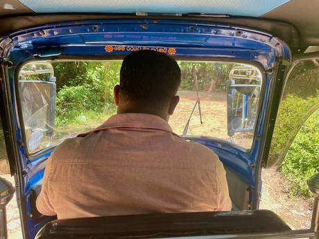 Inside-a-tuk-tuk-in-sri-lanka