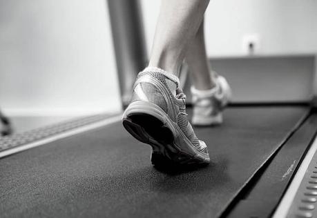 How to Use a Treadmill Machine - Warm Up and Warm Down