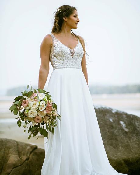 beach wedding bride in lace dress