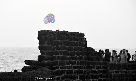 Man landing !!! - what you see is not what it is !!!