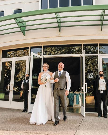 best wedding venues in las vegas rbride groom outdoor