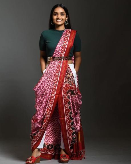 dhoti style saree drape