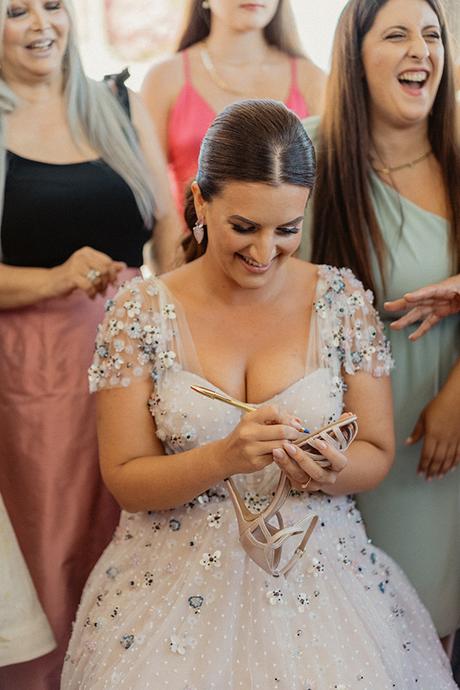 Beautiful summer wedding in the gorgeous island of Paros│Venia & George beautiful-summer-wedding-paros-gorgeous-island_11