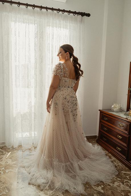 Beautiful summer wedding in the gorgeous island of Paros│Venia & George beautiful-summer-wedding-paros-gorgeous-island_09