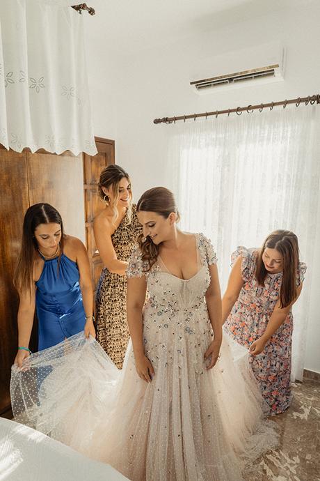 Beautiful summer wedding in the gorgeous island of Paros│Venia & George beautiful-summer-wedding-paros-gorgeous-island_08