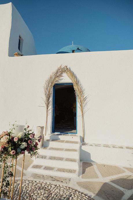 Beautiful summer wedding in the gorgeous island of Paros│Venia & George beautiful-summer-wedding-paros-gorgeous-island_13