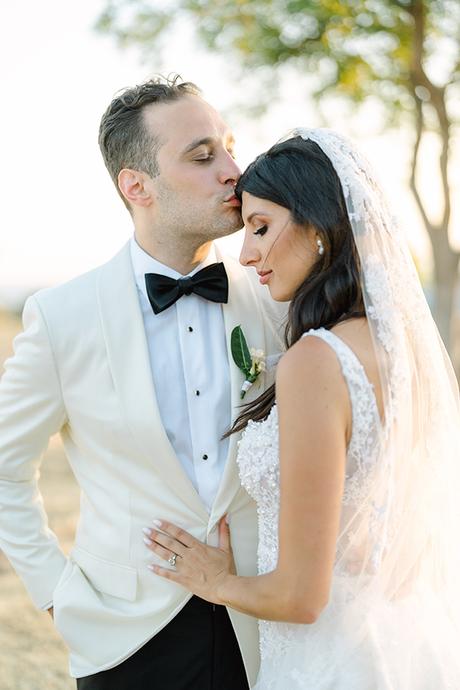 fairytale-summer-wedding-athens-impressive-white-flowers_06x