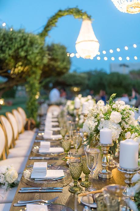 fairytale-summer-wedding-athens-impressive-white-flowers_98