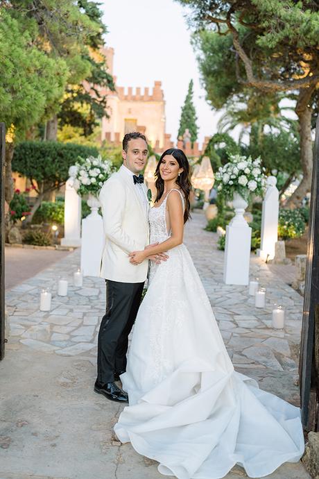 fairytale-summer-wedding-athens-impressive-white-flowers_90