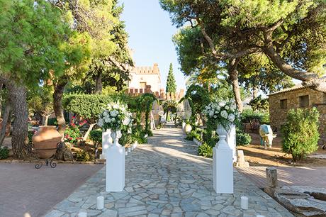 fairytale-summer-wedding-athens-impressive-white-flowers_59