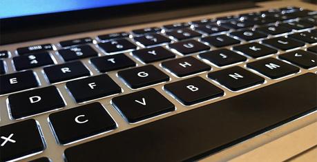 9 Ideas for Decorating with Laptops in 2023 9 Ideas for Decorating with Laptops in 2023