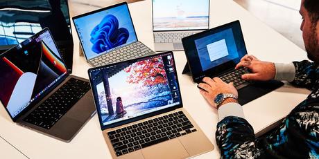 9 Ideas for Decorating with Laptops in 2023 9 Ideas for Decorating with Laptops in 2023