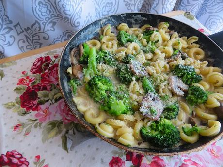 Mushroom Broccoli Pasta