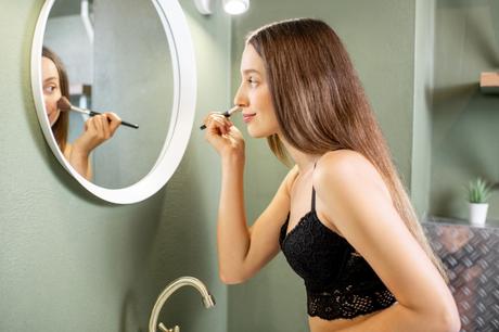 What colour makeup suits me? What colour makeup suits me?