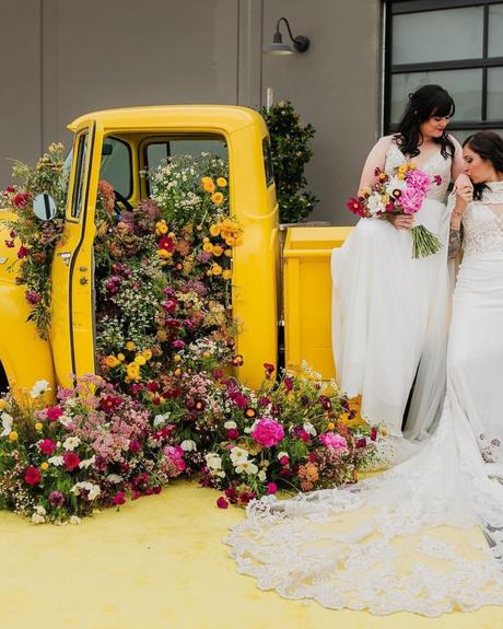 DIY Photo Booth yellow car with flowers