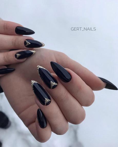 black and gold wedding nails french tip glitter gert_nails