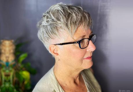 short pixie cuts for thin hair