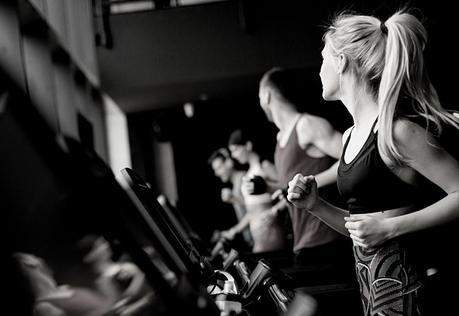 How to Build Your Glutes on the Treadmill (Plus Sample Workouts) How to Work the Glutes on the Treadmill Machine