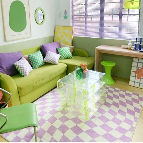 Retro Aesthetic Room Inspo: Patterns, Colors, Accessories