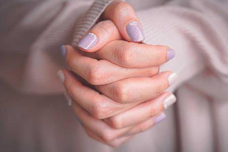 Soft light for Nail Photography