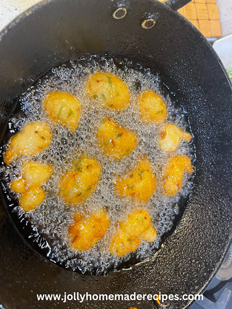 Urad Dal Ke Pakode | How to make Urad Dal Pakoda | Lentil Fritters