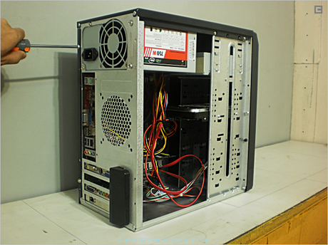 Open a PC Case Safely: 10 Easy Ways Open a PC Case Safely