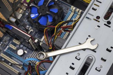 Open a PC Case Safely: 10 Easy Ways Open a PC Case Safely