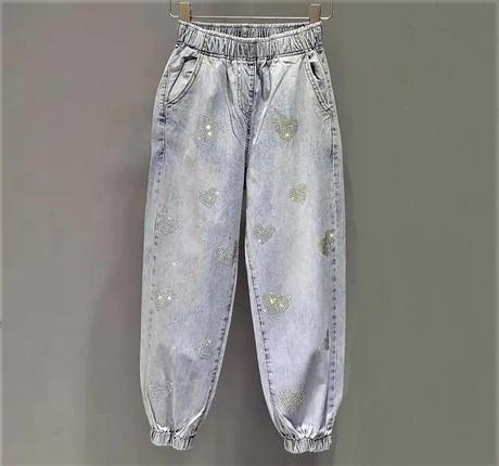 The Kawaii Jeans Look: How to Rock Cute Jeans with Style The Kawaii Jeans Look: How to Rock Cute Jeans with Style