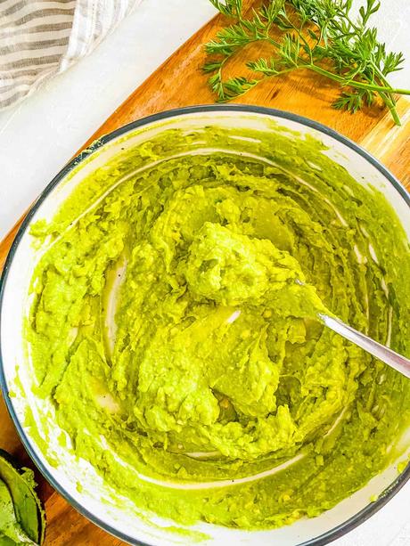 Avocado Puree (Homemade Baby Food)