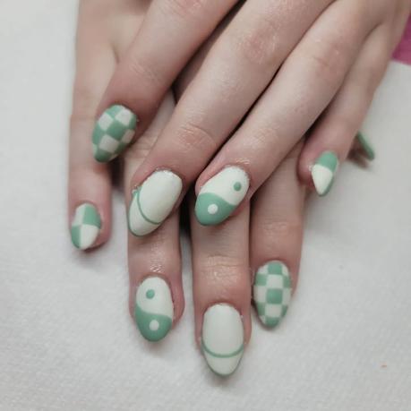 10+ Creative Sage Green Nail Ideas Everyone Will Envy