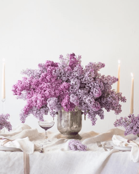 popular wedding flowers purple lilas bouquet