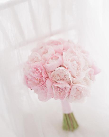 popular wedding flowers blush peopnies
