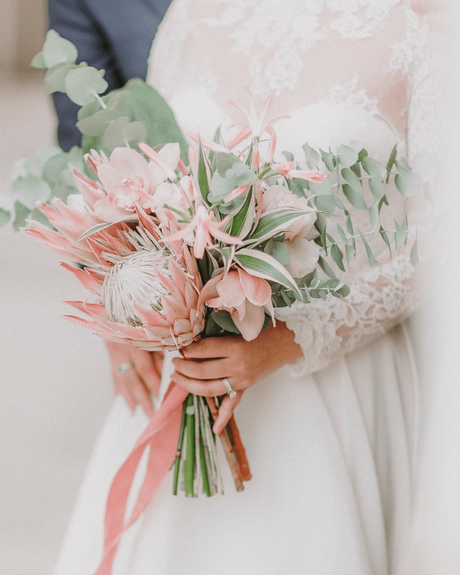 popular wedding flowers pink protea ideas