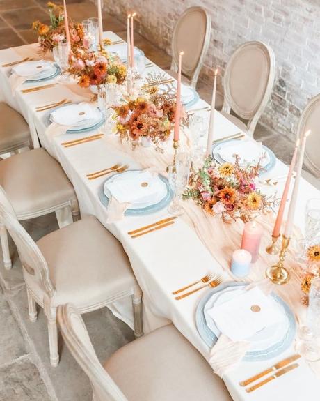 popular wedding flowers table floristics with dahlias
