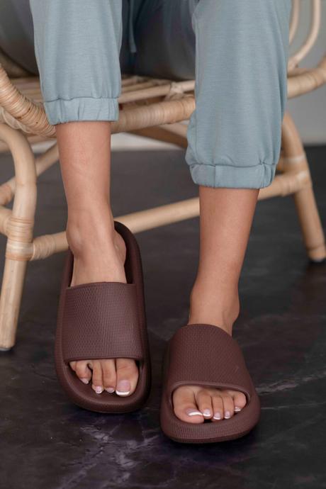 Athleisure Shoes Inspo for Spring 2023