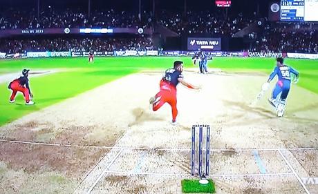 Harshal attempt at Mankading ! - DK fumble .. and Giants win !!